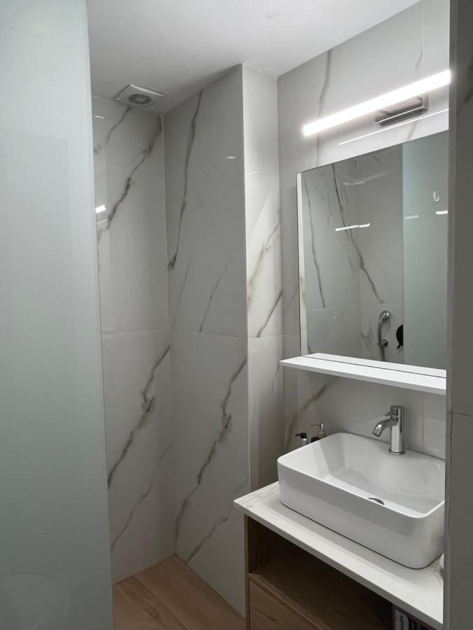 Hermanos Apartment's