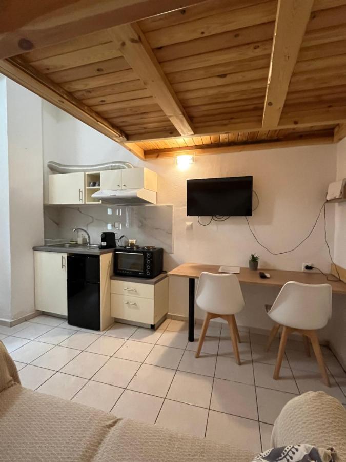 Hermanos Apartment's *