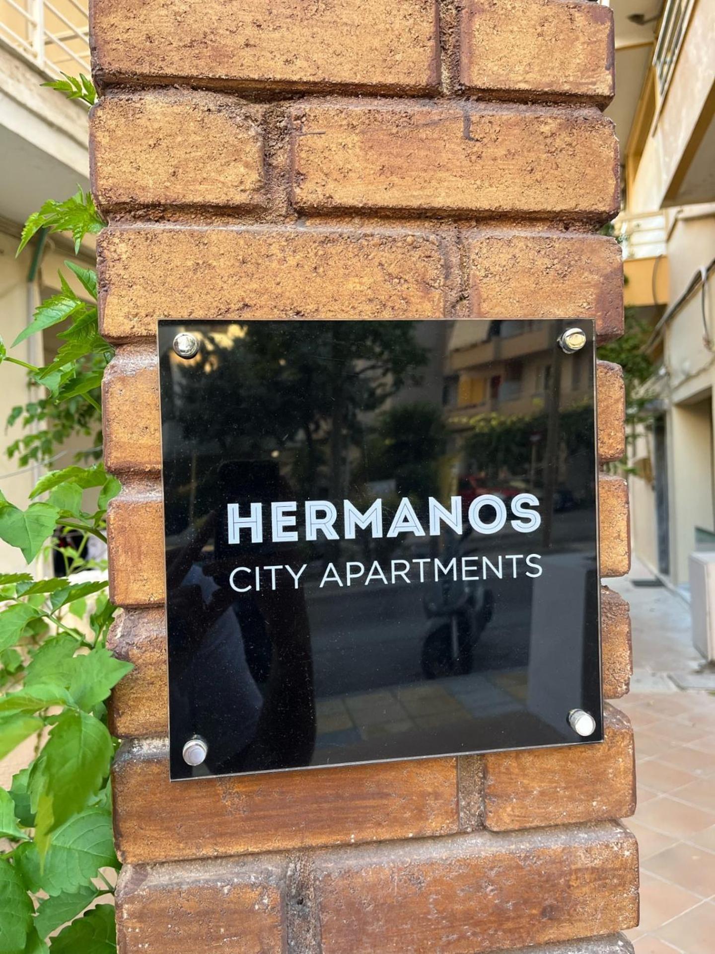 Hermanos Apartment's Apartment *